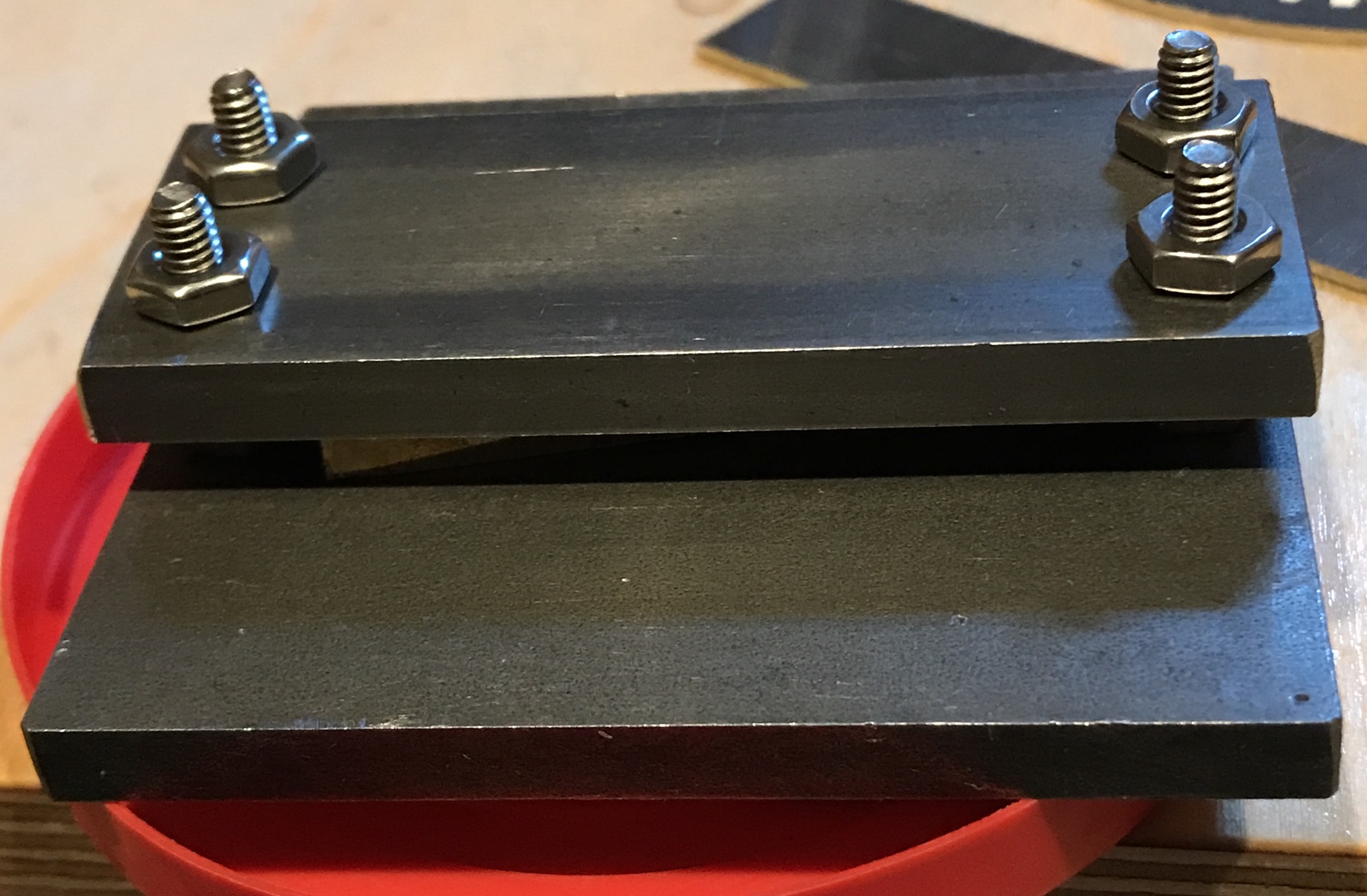 The first heat/pressure jig